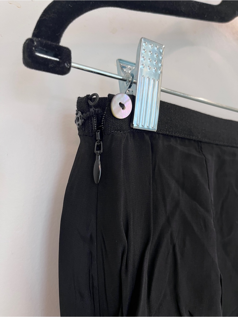 Brand New FARM Rio Black Heart Midi Skirt - Picture 12 of 14